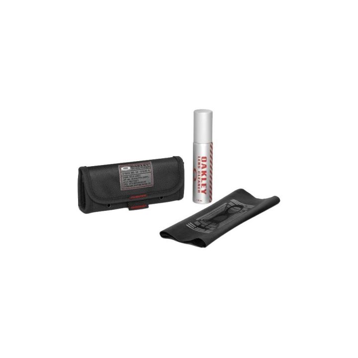 OAKLEY LENS CLEANING KIT –