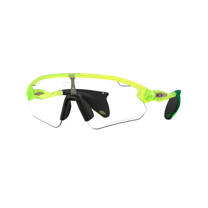 Oakley Stunt Devil A – Matte Uranium / Clear to Black Iridium Photochromic